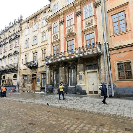 Vip Апартаменти Ван Гог На Площі Ринок Leopoli Esterno foto